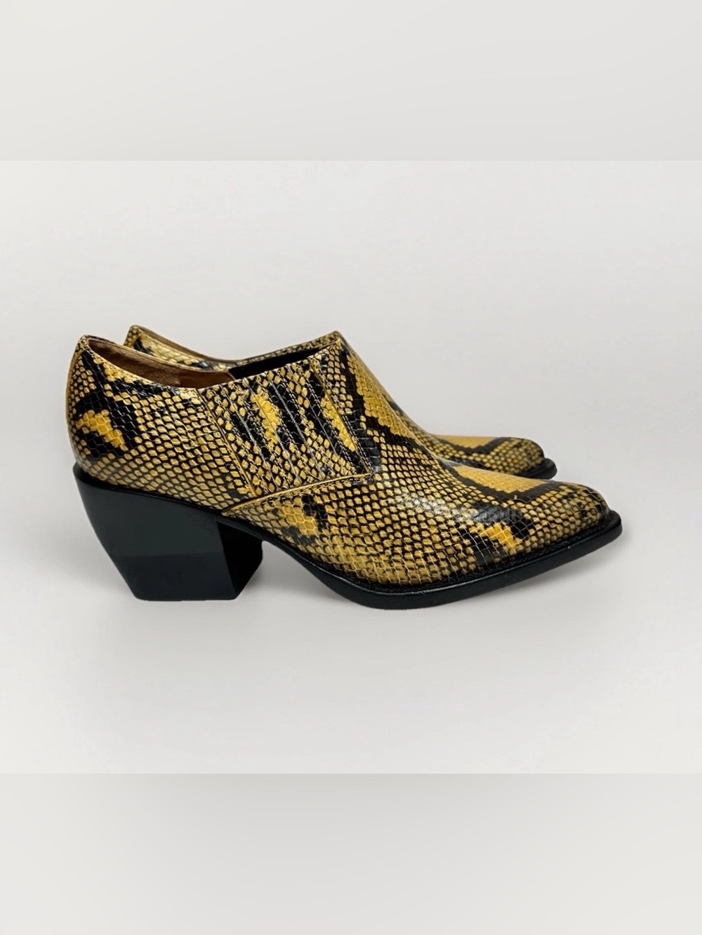 Chloé Rylee Snakeskin Embossed Leather Ankle Boots Size EU 38 - US 7.5